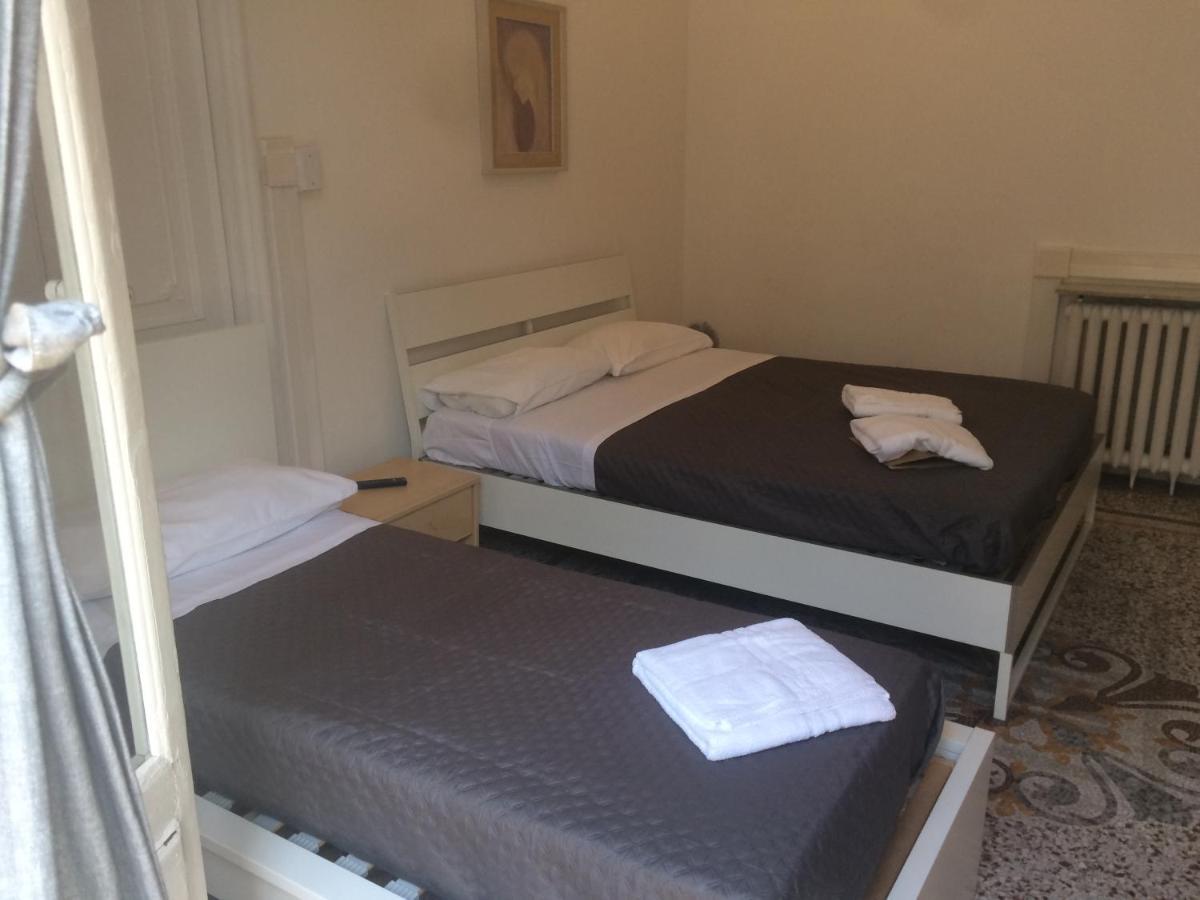 Guest House Roma Genova Kültér fotó